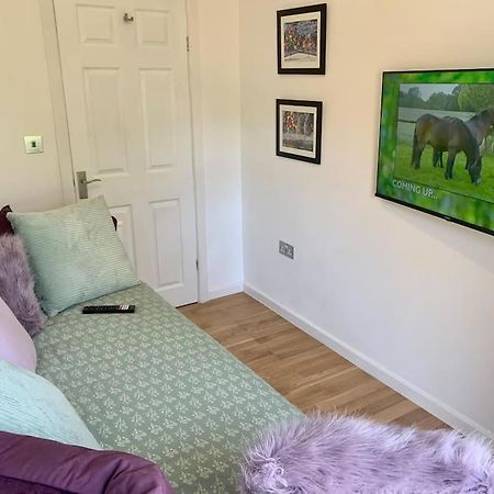 Renovated Miner’s Cottage - family&dog friendly Abertillery Eksteriør billede